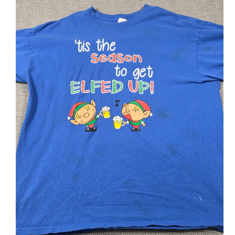 Village Bar Christmas Elfed Up Graphic T-Shirt Mens XL Blue Funny Beer Holiday - Picture 1 of 11